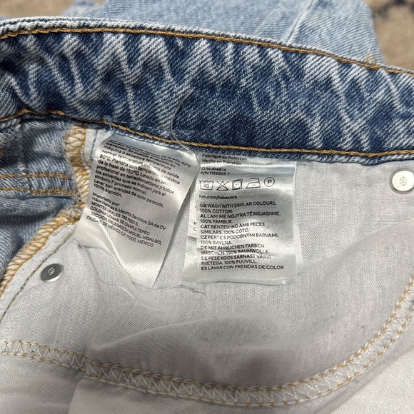 H&M women’s High Waisted Blue Jeans size 12 - Picture 5 of 5